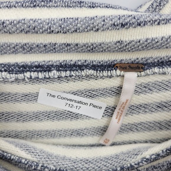 Free People Sweater Womens XS Blue Ivory Stripe Cowl Neck Cropped Pullover Boho - Picture 4 of 7